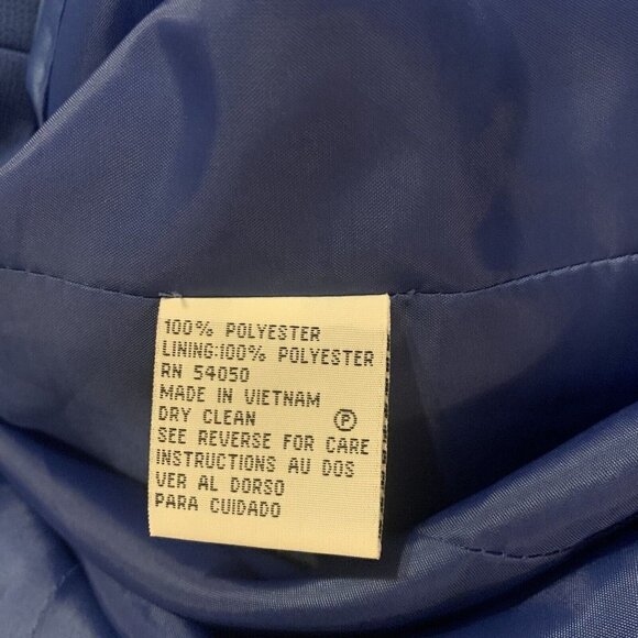 Le Suit Jacket Size 8P. Lined. Long Sleeve. Button Front. Faux Pockets. WTC - Picture 7 of 7